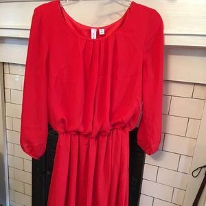 Red 3/4 sleeve dress